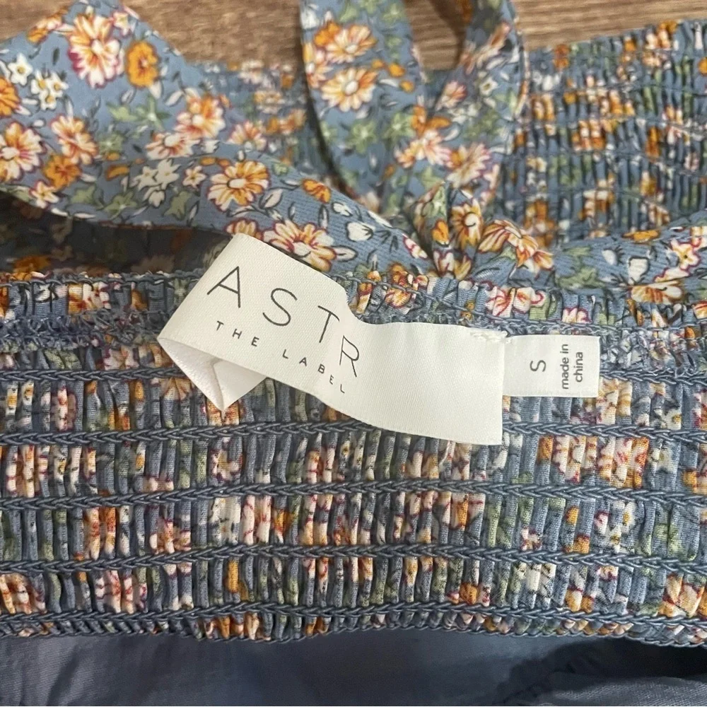 ASTR the Label Tie Back Bubble Sleeve Top in Blue Multi Ditsy Size Small
